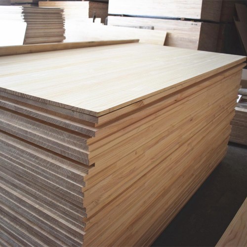 Papan kayu pinus